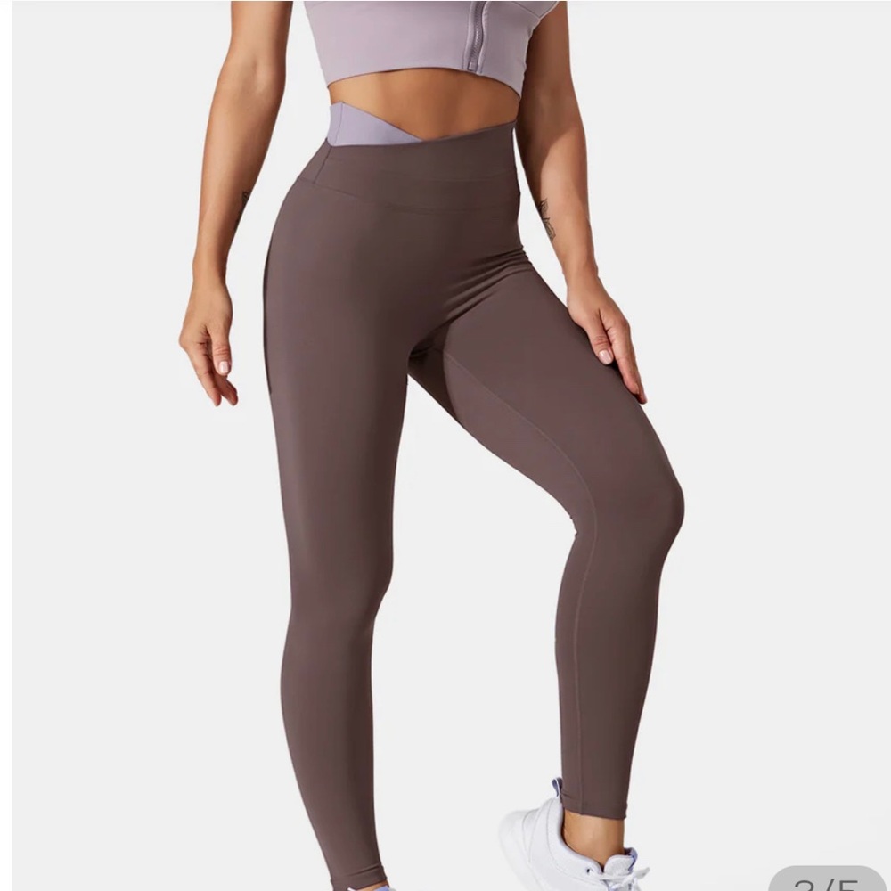 Halara In My Feels leggings Small